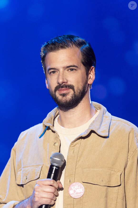 Exclusif - Marc-Antoine Le Bret - Enregistrement de l'émission "Tout le monde chante contre le cancer" au Cirque Phénix à Paris, présentée par J.Anthony et E.Gossuin et diffusée le 4 janvier sur W9 © C.Clovis-P.Perusseau / Bestimage 