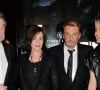 Le duo était inséparable depuis les années 60...
Muriel Bailleul, Eddy Mitchell , Johnny Hallyday, Laeticia Hallyday assistant à 'Salaud On T'Aime' After Party au Cinéma L'Elysee Biarritz présenté par Benjamin Patou, président du Moma Group à Paris, France le 31 mars 2014.