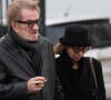 Son compère de longue date y voit les conséquences d'une vie d'excès...
Eddy Mitchell et son épouse Muriel Bailleul quittent la cérémonie funéraire organisée en mémoire de Johnny Hallyday à Paris.Le convoi funéraire est parti de l'Arc de Triomphe puis a descendu les Champs Elysées jusqu'à la Place de la Concorde avant de se rendre à léglise de la Madeleine pour un office religieux. Le Président de la République et son épouse ont participé à l'office religieux. Les musiciens de Johnny Hallyday ont accompagné le convoi funéraire lors de la procession du 9 décembre 2017.