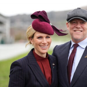 Zara Tindall (Phillips) et son mari Mike - La famille royale assiste aux courses hippiques de Cheltenlham le 13 mars 2024.