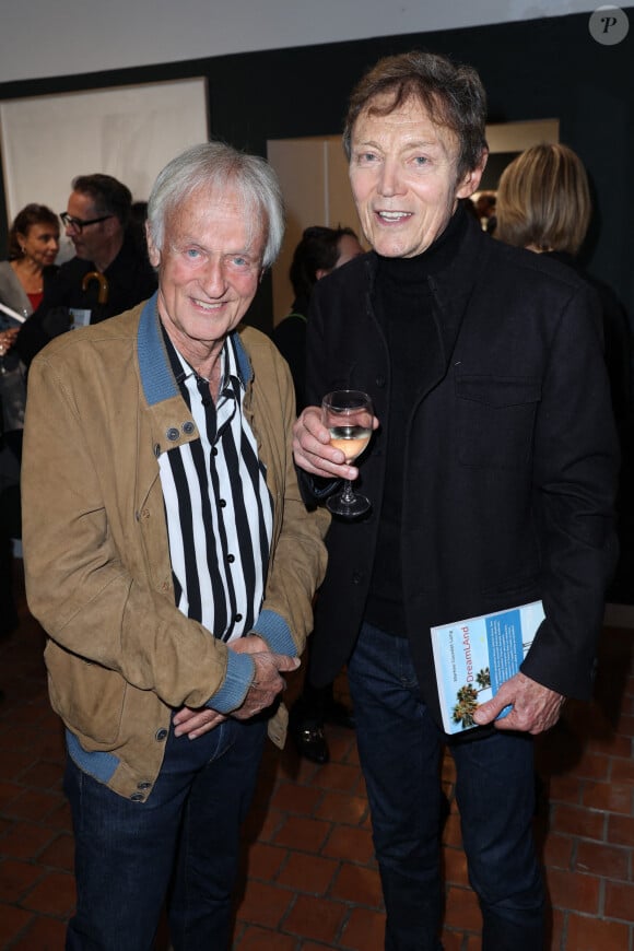 Dave et Patrick Loiseau assistent au lancement du livre 'DreamLand' de Martine Couralet-Laing à Paris, France, le 19 octobre 2023. Photo par Jerome Dominé/ABACAPRESS.COM