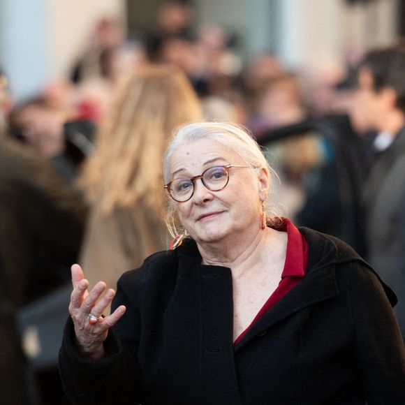 Josiane Balasko et George Aguilar lors de la cérémonie d'enterrement de l'acteur français Michel Blanc à l'église Saint Eustache à Paris, France, le 10 octobre 2024. Il est décédé le 4 octobre à la suite d'une crise cardiaque consécutive à un choc anaphylactique. Blanc était connu pour son rôle du célibataire maladroit Jean-Claude Dusse dans le film "Les Bronzés" de 1978. Photo par Florian Poitout/ABACAPRESS.COM