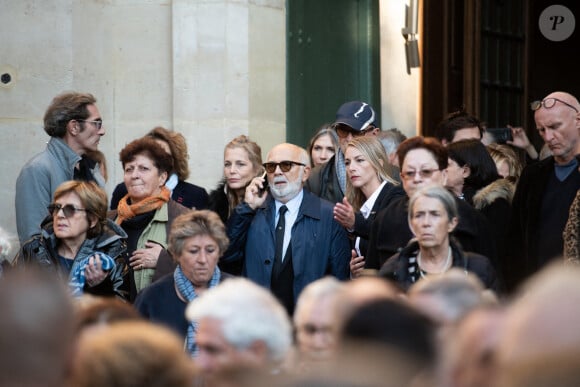 Gérard Jugnot lors de la cérémonie d'enterrement de l'acteur français Michel Blanc à l'église Saint Eustache à Paris, France, le 10 octobre 2024. Il est décédé le 4 octobre à la suite d'une crise cardiaque consécutive à un choc anaphylactique. Blanc était connu pour son rôle du célibataire maladroit Jean-Claude Dusse dans le film "Les Bronzés" de 1978. Photo par Florian Poitout/ABACAPRESS.COM