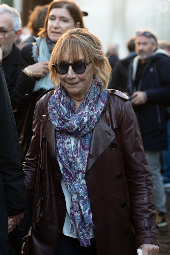 Marie-Anne Chazel lors des funérailles de l'acteur français Michel Blanc à l'église Saint Eustache à Paris, France, le 10 octobre 2024. Il est décédé le 4 octobre à la suite d'une crise cardiaque consécutive à un choc anaphylactique. Blanc était connu pour son rôle du célibataire maladroit Jean-Claude Dusse dans le film "Les Bronzés" de 1978. Photo par Florian Poitout/ABACAPRESS.COM