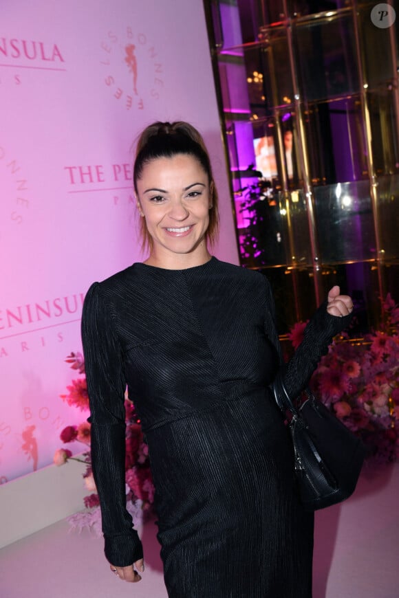 Denitsa Ikonomova (enceinte) - Photocall du 5ème gala de charité de l'association "Les Bonnes Fées" à l'occasion de la campagne mondiale "Octobre Rose" à l'hôtel Peninsula, Paris le 3 octobre 2024.  © Rachid Bellak/Bestimage  No Web - Belgique et Suisse