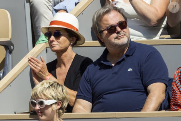 en quelques semaines
Pierre Hermé et sa femme Valérie Franceschi - Célébrités dans les tribunes des internationaux de France de Roland Garros à Paris le 30 mai 2022. © Cyril Moreau - Dominique Jacovides/Bestimage 