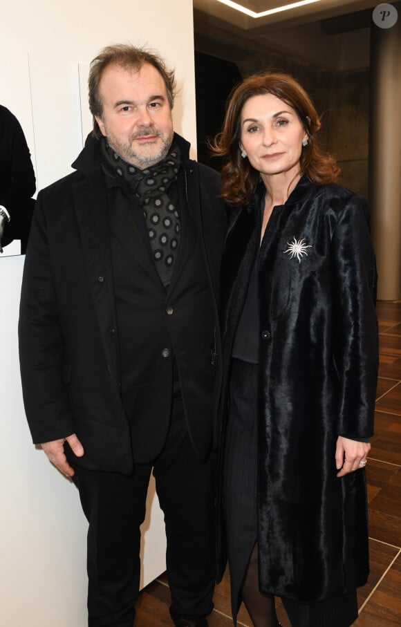 Pierre Hermé et sa femme Valérie - Vernissage de l'exposition "Quand le masque tombe" de Stéphane de Bourgies sur le toit de la Grande Arche à Paris, le 12 mars 2019. © Coadic Guirec/Bestimage