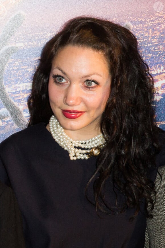 Après des études de cinéma et le tournage de quelques films...Louise Chabat arrivant à la première du film 'Santa & Cie' à Paris au Pathe Beaugrenelle, le 03 décembre 2017, Paris, France. Photo by Nasser Berzane/ABACAPRESS.COM