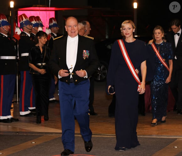 Le prince Albert II de Monaco et la princesse Charlene durant la traditionnelle soirée de la Fête Nationale Monégasque au Grimaldi Forum à Monaco, le 19 novembre 2024. La Famille Princière et leurs convives ont assisté à un opéra en 4 actes "La Bohême". © JC VINAJ / Pool Monaco / Bestimage