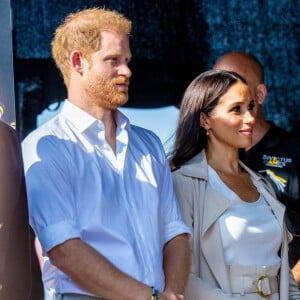 Pour promouvoir la prochaine salve des Invictus Games organisée au Canada en 2025, le prince Harry a une nouvelle fois donné de sa personne.
Dusseldorf, ALLEMAGNE - Le prince Harry, duc de Sussex, et Meghan Markle, duchesse de Sussex, lors de la septième journée des Invictus Games 2023 au Merkur Spiel-Arena à Dusseldorf.