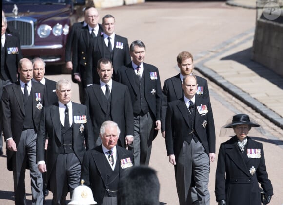 Le prince Charles, prince de Galles, le prince Andrew, duc d'York, le prince William, duc de Cambridge, David Armstrong-Jones, comte de Snowdon, Peter Phillips, la princesse Anne, le prince Edward, comte de Wessex, le prince Harry, duc de Sussex, Sir Timothy Laurence - Arrivées aux funérailles du prince Philip, duc d'Edimbourg à la chapelle Saint-Georges du château de Windsor, Royaume Uni, le 17 avril 2021. 