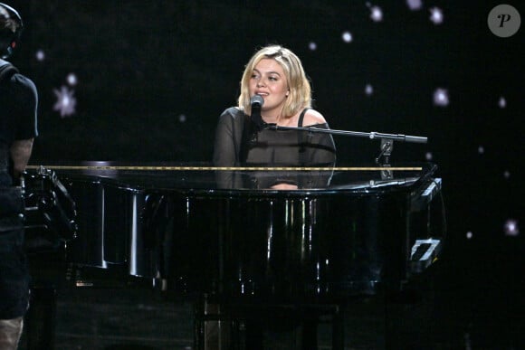 Exclusif - Louane Emera - Enregistrement de l'émission "La chanson de l'année" dans les Arènes de Nîmes, présentée par N.Aliagas et diffusée le 17 juin sur TF1 © Bruno Bebert-Christophe Clovis / Bestimage 