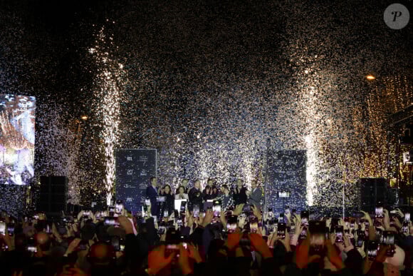 Jeanne d'Hauteserre, Sylvain Maillard, Marc-Antoine Jamet (président du comité des Champs- Elysées), Tony Estanguet et Anne Hidalgo - Lancement des Illuminations de Noël des Champs-Elysées à Paris le 24 novembre 2024. © Coadic Guirec/Bestimage
