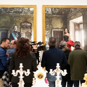 La Banque d'Espagne (Banco de España) a présenté aux médias les nouvelles images étonnantes du roi Felipe VI et de la reine Letizia d'Espagne, prises par la photographe Annie Leibovitz, à Madrid, Espagne, le 25 novembre 2024. © Yasky Lalo/Bestimage 