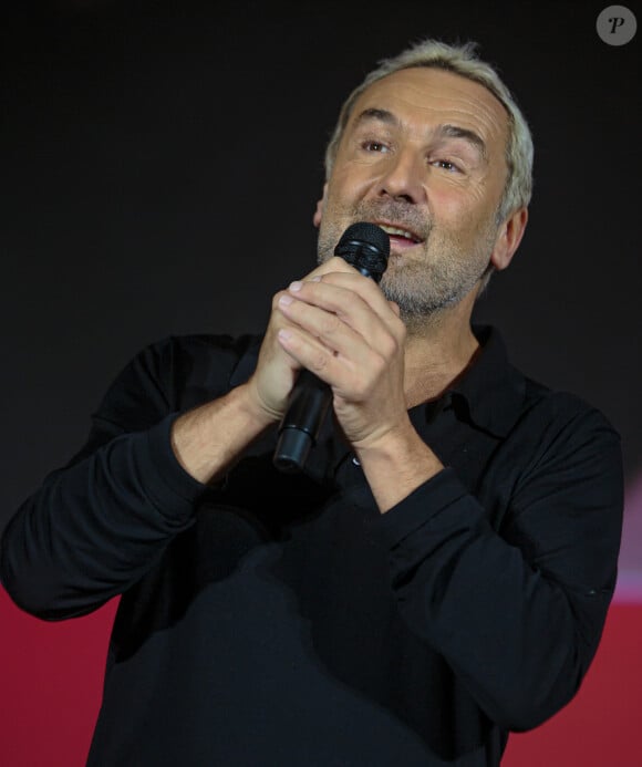 "Je voulais aider mes parents. Mon père s'est battu toute sa vie pour garder cette maison."
Gilles Lellouche - Avant-première du film "L'amour Ouf" au Kinepolis de Lomme près de Lille le 13 octobre 2024. © Stéphane Vansteenkiste/Bestimage 