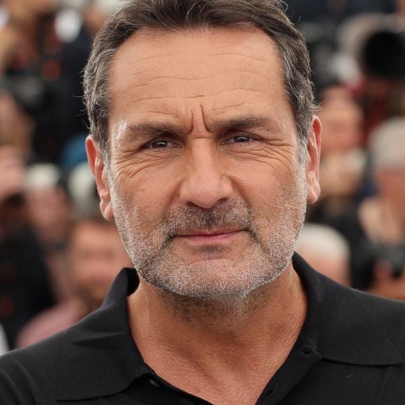 Le réalisateur Gilles Lellouche - Photocall du film "L'Amour Ouf" (Beating Hearts / Compétition) lors du 77ème Festival International du Film de Cannes (14 - 25 mai 2024), le 24 mai 2024. © Jacovides / Moreau / Bestimage 