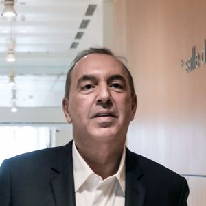Cette fois, un an de prison avec sursis ont été requis mais avec 3 ans de sursis probatoire au lieu de 2 lors de sa condamnation en première instance. La décision a été mise en délibéré en date du 7 mars 2025.
L'animateur de radio, journaliste, présentateur de télévision et producteur français, Jean-Marc Morandini arrive à la chambre correctionnel du tribunal judiciaire de Paris Batignolles, jugé pour "harcèlement sexuel" et "travail dissimulé", à Paris, Ffrance, le 13 juin 2023. © Stéphane Lemouton/Bestimage