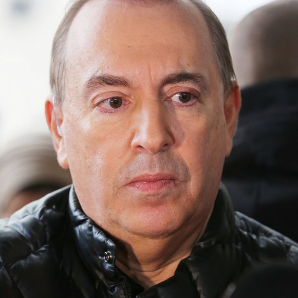 E.Zemmour visite, dans la première émission "Face à la rue" présentée par Jean-Marc Morandini sur la chaîne d'info en continue CNEWS et son Morandini Live, une boucherie halal de Drancy, France, le 25 octobre 2021. © Panoramic/Bestimage