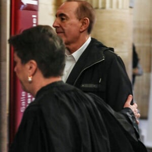 L'animateur et producteur de télévision français Jean-Marc Morandini arrive avec son avocate Florence Rault au palais de justice de Paris, France, le 27 novembre 2024, avant une audience de son procès en appel pour "corruption de mineurs" sur trois adolescents entre 2009 et 2016. © Christophe Clovis/Bestimage 