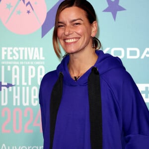 Ainsi que la danseuse professionnelle révélée dans "Danse avec les stars" Fauve Hautot.
Fauve Hautot au photocall du 27éme Festival International du Film de Comédie de l'Alpe d'Huez, France, le 19 janvier 2024. © Dominique Jacovides/Bestimage