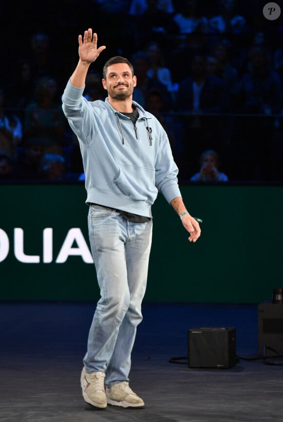 Il s'agit de Florent Manaudou !
Florent Manaudou - Célébrités assistent à la finale du tournoi de tennis ATP Masters 1000 de Paris (Paris Rolex Master) remportée par Alexander Zverev contre Ugo Humbert à l'Accor Arena - Palais Omnisports de Paris-Bercy, Paris le 3 novembre 2024. © Veeren/Bestimage 