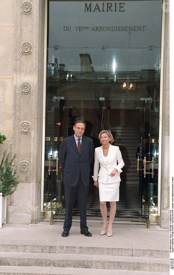 Archives - Mariage de Claire Chazal et Xavier Couture à la mairie du 7e arrondissement de Paris.