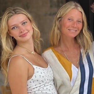 Apple, la fille de Gwyneth Paltrow et de Chris Martin, était la star du Bal des Débutantes 2024
Gwyneth Paltrow et ses enfants Apple et Moses, Instagram