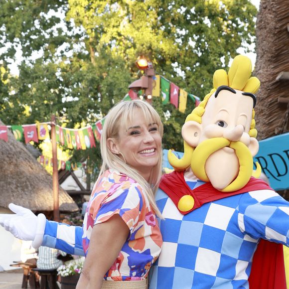 Exclusif - Élodie Gossuin (Miss France 2001) lors de l'opération "L'été gaulois fait son grand retour au Parc Astérix" à Plailly le 8 juillet 2022. © Christophe Aubert via Bestimage 