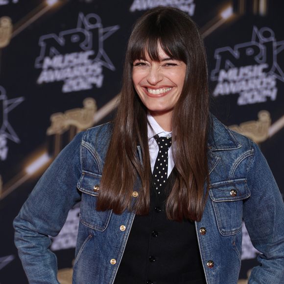  Une personne très proche d'elle avait un message à lui faire passer
Clara Luciani - Photocall de la 26ème édition des NRJ Music Awards au palais des festivals de Cannes, France, le 1er novembre 2024. © Guignebourg-Bebert/Bestimage 