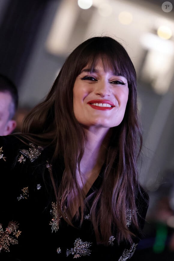 Ce qui n'a pas manqué de l'émouvoir 
Clara Luciani au photocall de la 24ème édition des "NRJ Music Awards (NMA)" au Palais des Festivals à Cannes le 18 novembre 2022. © Dominique Jacovides / Bestimage 