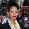 Rihanna maîtrise également l'art du smoking ! Ici, elle est sublime en total look Alexander McQueen.