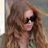 Isla Fisher sort d'un déjeûner à West Hollywood le 31 mars 2010