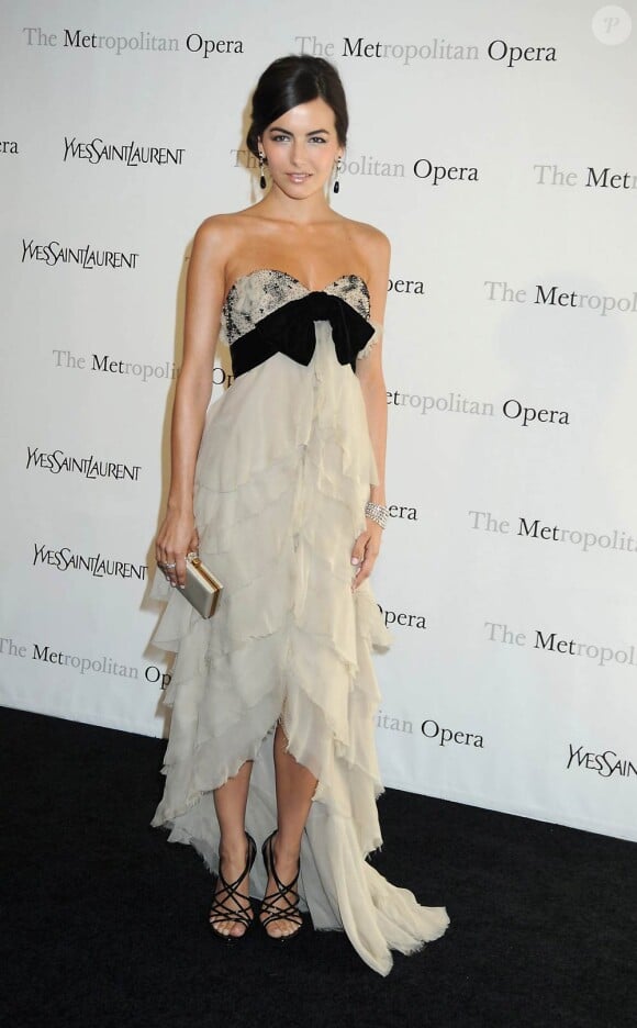 La sublime Camilla Belle à l'occasion de la Première d'Armida, sponsorisé par Yves Saint Laurent, au Metropolitan Opera de New York, le 12 avril 2010.
