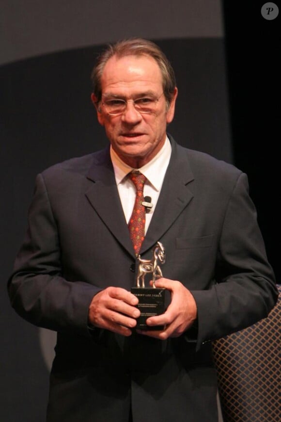 Tommy Lee Jones, prix d'interprétation masculine lors du Festival de Cannes 2005.