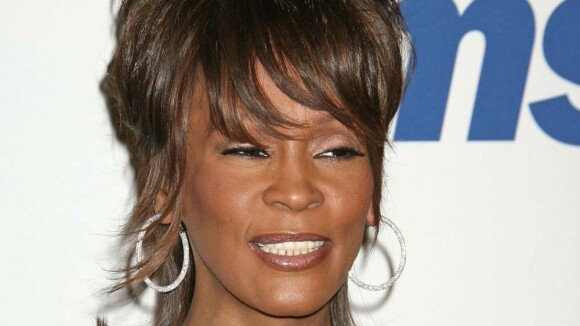 Regardez Whitney Houston de retour après son hospitalisation... Les avis sont partagés !