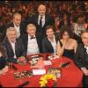 Douchka, Roland Magdane, Pierre Palmade, Laurent Petitguillaume, Laurent Baffie, Frank Leboeuf, Viktor Lazlo entourent Patrick Sébastien