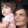 Suri Cruise souffle ses quatre bougies. Ici avec Katie Holmes à 1 an et demi