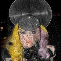 Lady Gaga s'attaque... à votre poitrine !