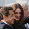 Carla Bruni et Nicolas Sarkozy visitent le pavillon français de l'Exposition universelle de Shanghaï, accompagnés de l'acteur Alain Delon, parrain du bâtiment. 29/04/2010