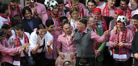 Franck Ribéry et son équipe fêtent leur titre dans les rues de Munich, le 9 mai 2010 !