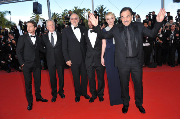 Shia LaBeouf, Michael Douglas, Frank Langella, Josh Brolin, Carey Mulligan et Oliver Stone lors du tapis rouge du 63e festival de Cannes le 14 mai 2010