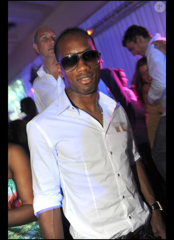 Didier Drogba à la soirée Chanel organisée au VIP Room à Cannes le 18 mai 2010