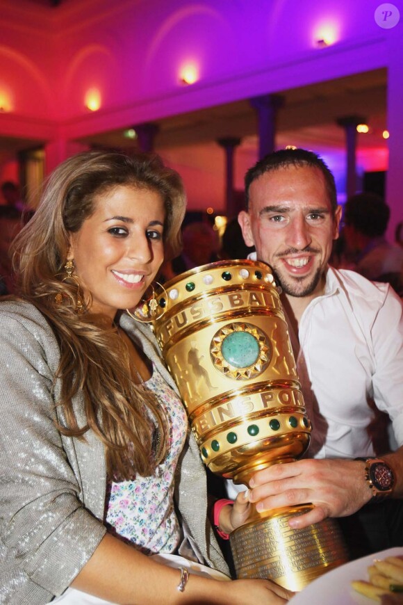 Franck Ribéry et sa femme Wahiba fêtent la victoire du Bayern en coupe d'Allemagne, à Berlin, le 16 mai 2010 !