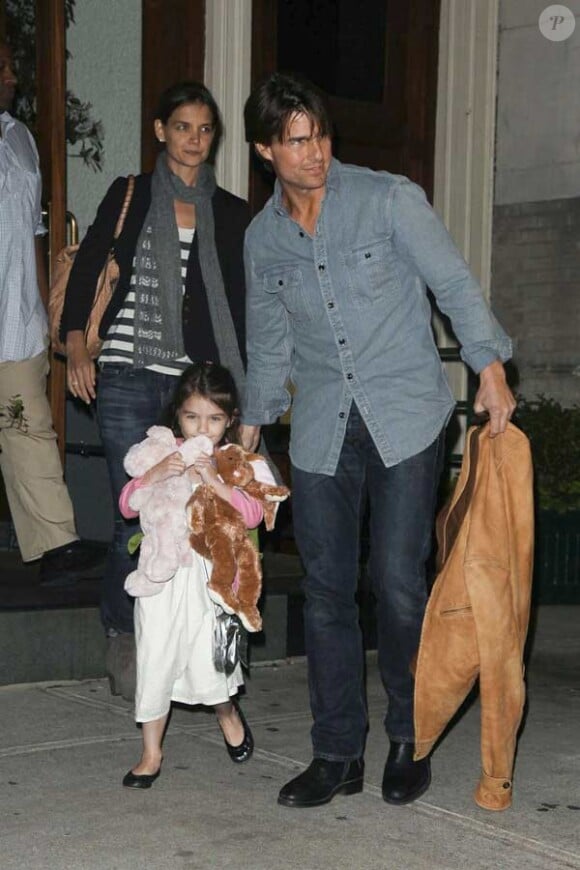 Suri Cruise vient de dîner avec ses parents Tom Cruise et Katie Holmes à New York