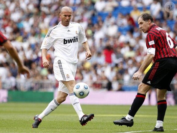 Zinedine Zidane, Jean-Pierre Papin et Christian Karembeu participaient, dimanche 30 mai, au Corazon Classic, un match de charité au stade Barnabeu de Madrid.