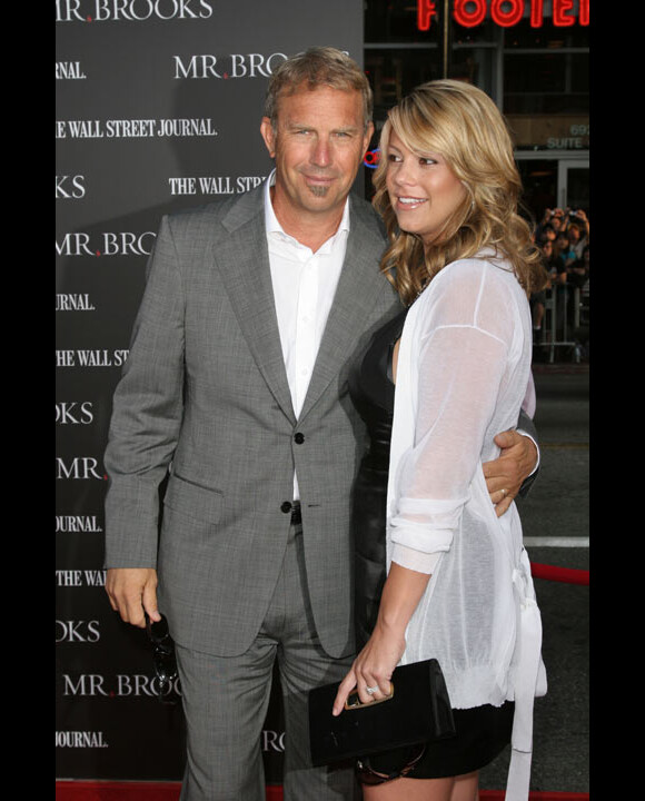 Kevin Costner et sa femme Christine Baumgartner en mai 2007