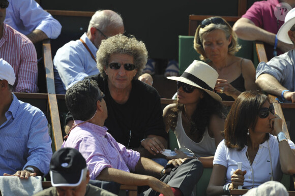 Elie Chouraqui et sa compagne aux demi-finales messieurs de Roland-Garros, le 4 juin 2010