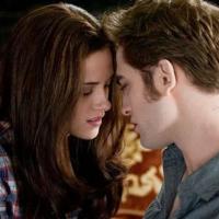 MTV Movie Awards 2010 : Regardez Robert Pattinson et Kristen Stewart nous offrir leur plus beau baiser en live !