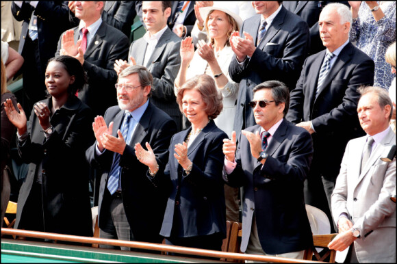 La reine Sofia, Rama Yade, Bertrand Delanoë, François Fillon au tournoi de Roland-Garros, le 6 juin 2010.