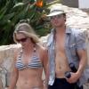 Jennie Garth et son mari Peter Facinelli en vacances au Mexique à Los Cabos le 23 mai 2010